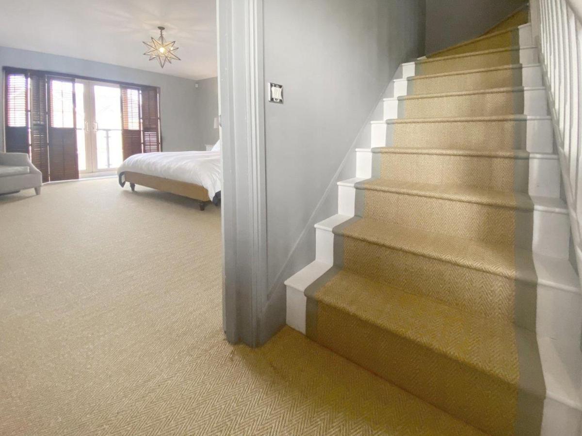 Entire Seaside Luxury Home With On Site Parking! Poole Exteriör bild