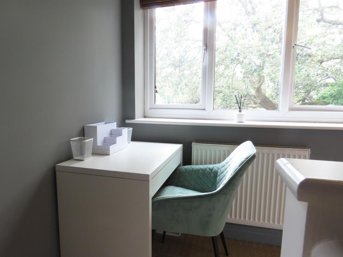 Entire Seaside Luxury Home With On Site Parking! Poole Exteriör bild