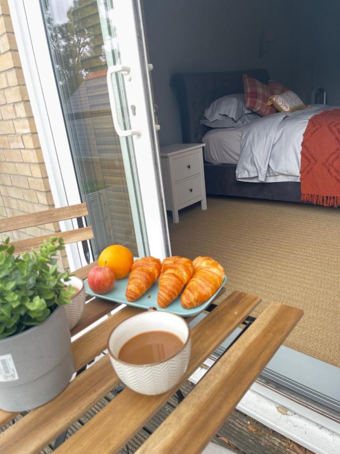 Entire Seaside Luxury Home With On Site Parking! Poole Exteriör bild