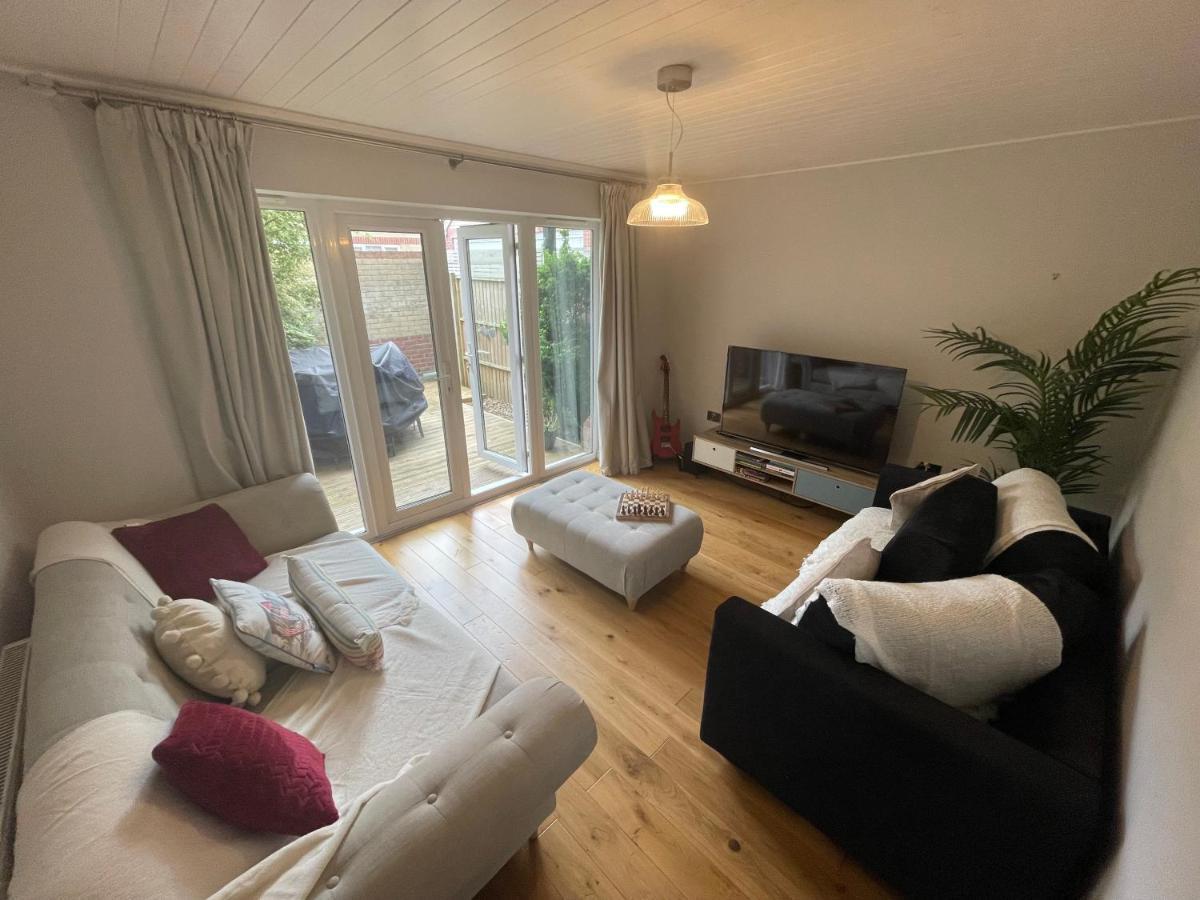 Entire Seaside Luxury Home With On Site Parking! Poole Exteriör bild